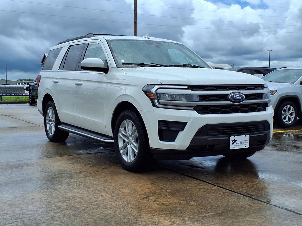 Used 2022 Ford Expedition XLT AWD/4WD image 4