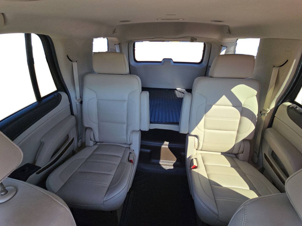 Used 2015 GMC Yukon Denali AWD/4WD image 13