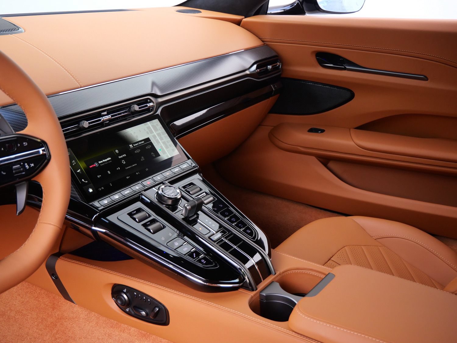 New 2026 Aston Martin V8 Vantage S RWD image 19