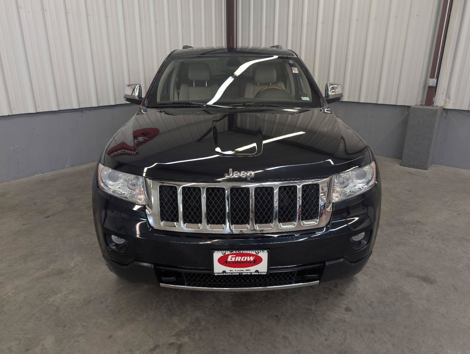 Used 2011 Jeep Grand Cherokee Overland AWD/4WD image 9