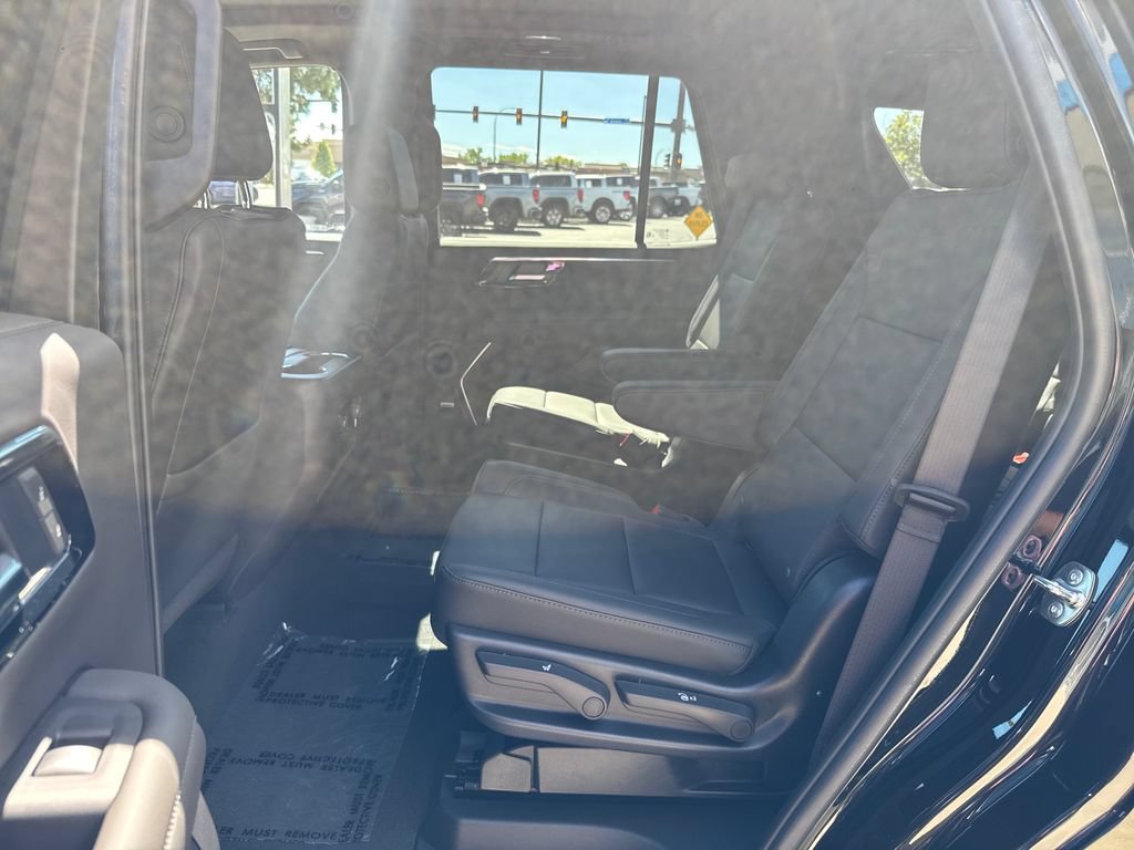 Used 2025 Chevrolet Tahoe Z71 w/ Comfort Package AWD/4WD image 22