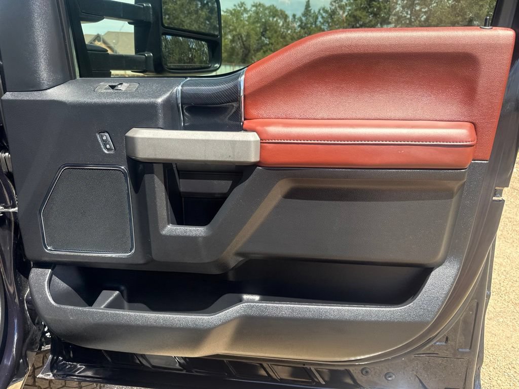 Used 2021 Ford F350 Platinum w/ Tremor Off-Road Package AWD/4WD image 38