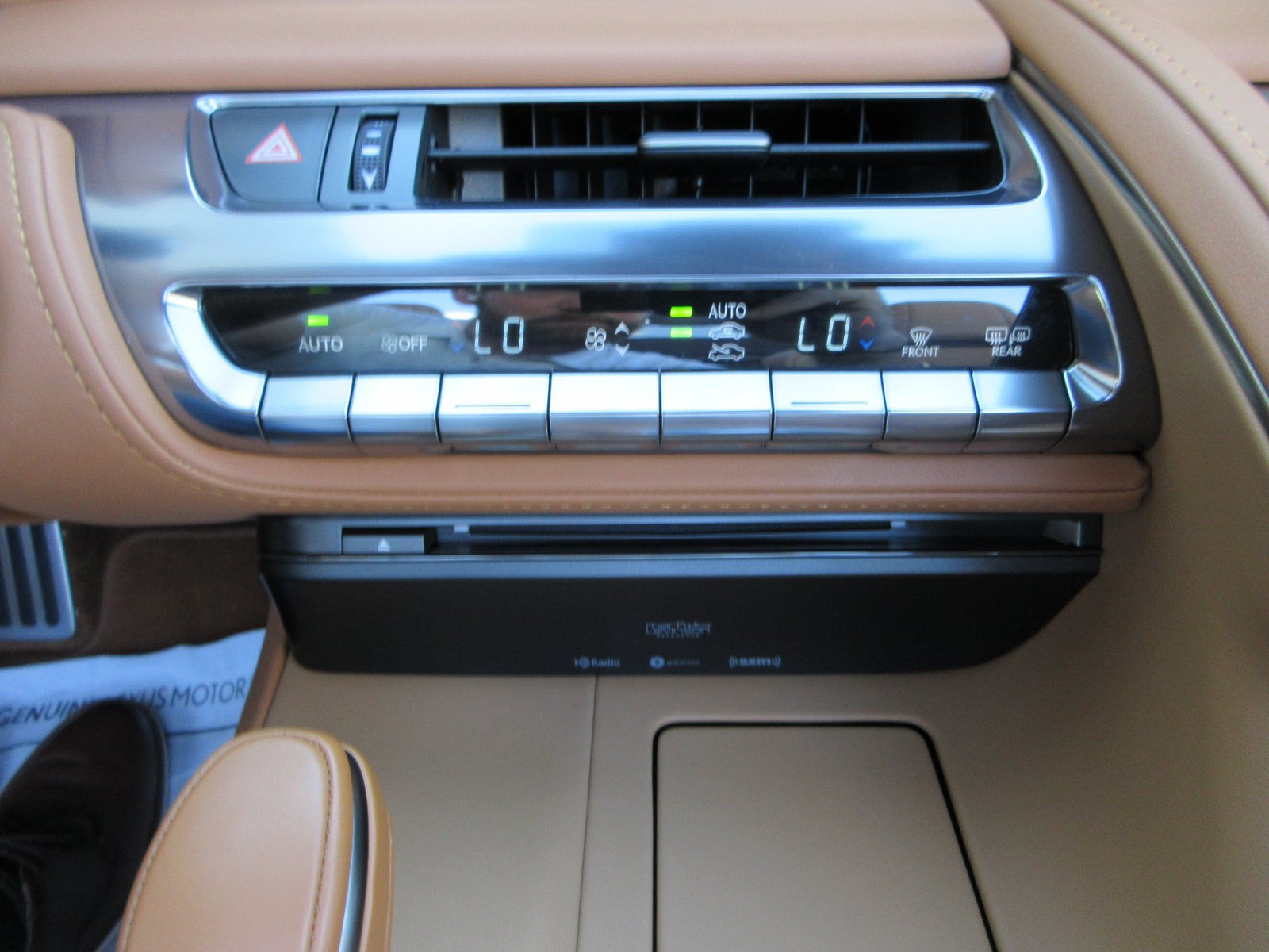 Used 2023 Lexus LC 500 Convertible w/ Touring Package RWD image 42