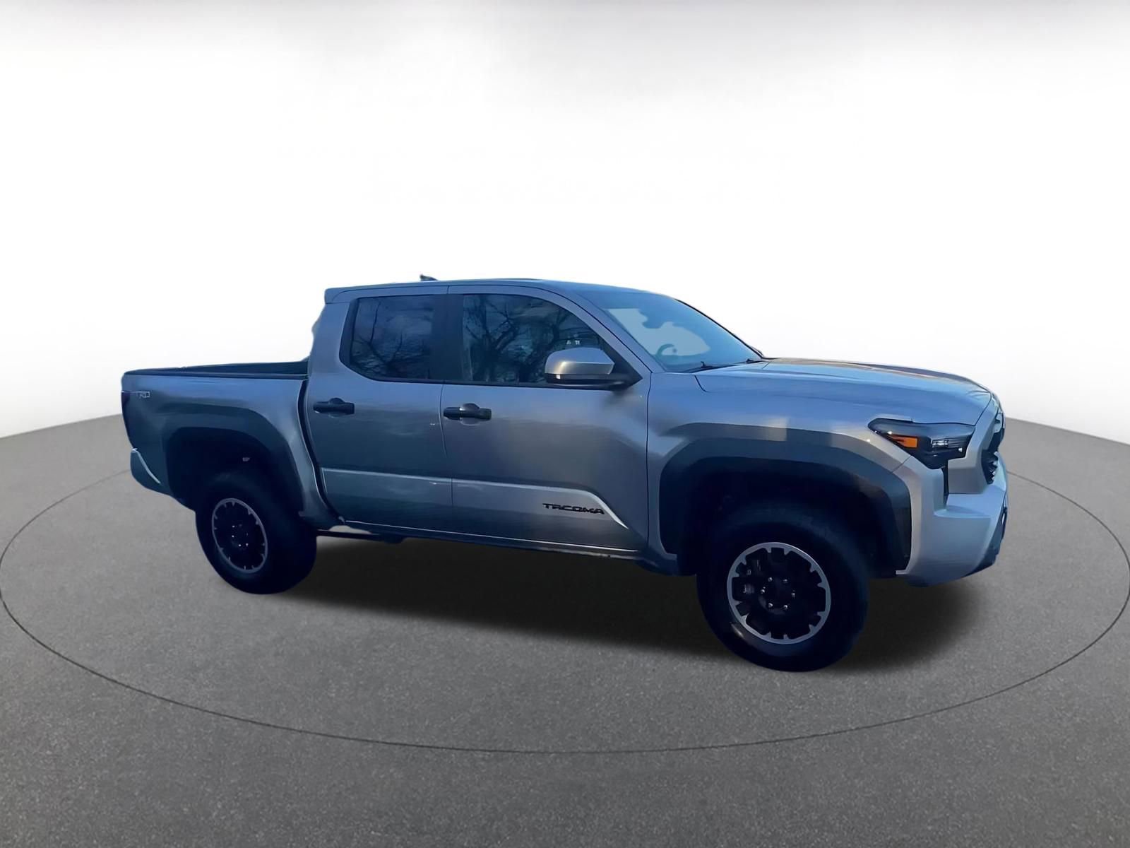 Used 2025 Toyota Tacoma TRD Off-Road image 2