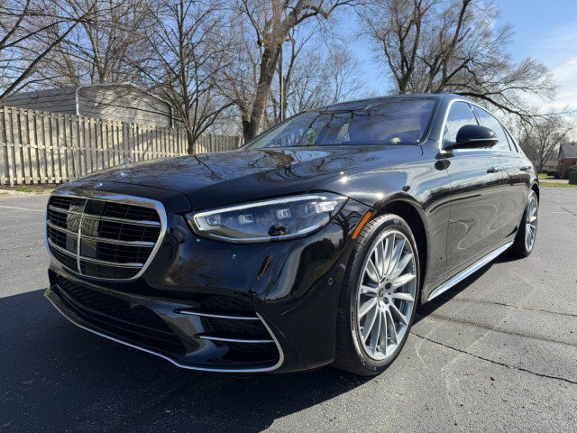 Used 2022 Mercedes-Benz S 500 4MATIC image 3