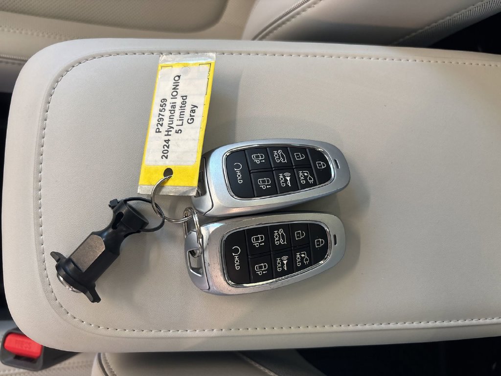 Used 2024 Hyundai Ioniq 5 Limited AWD/4WD image 20