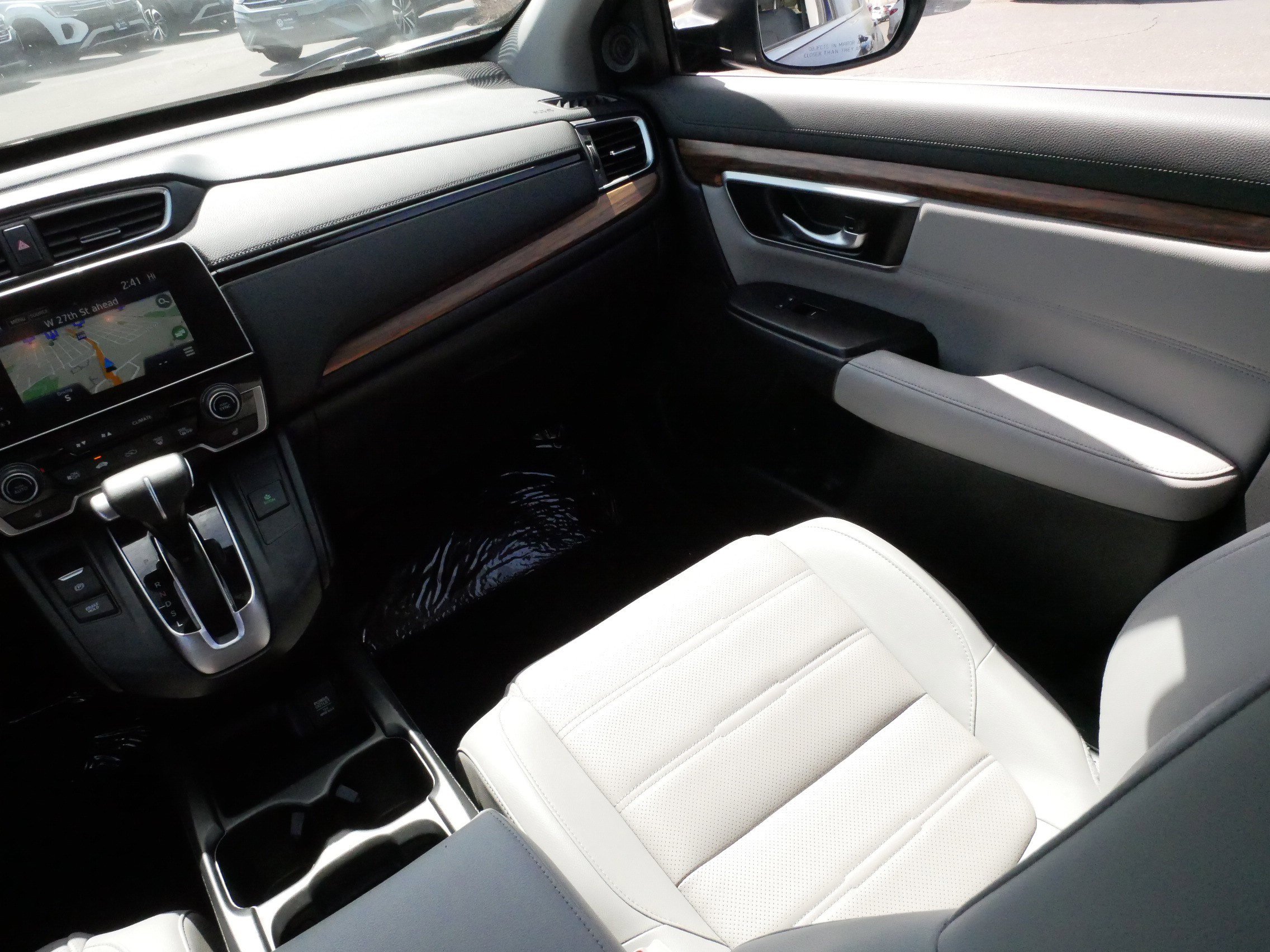 Used 2018 Honda CR-V Touring image 11