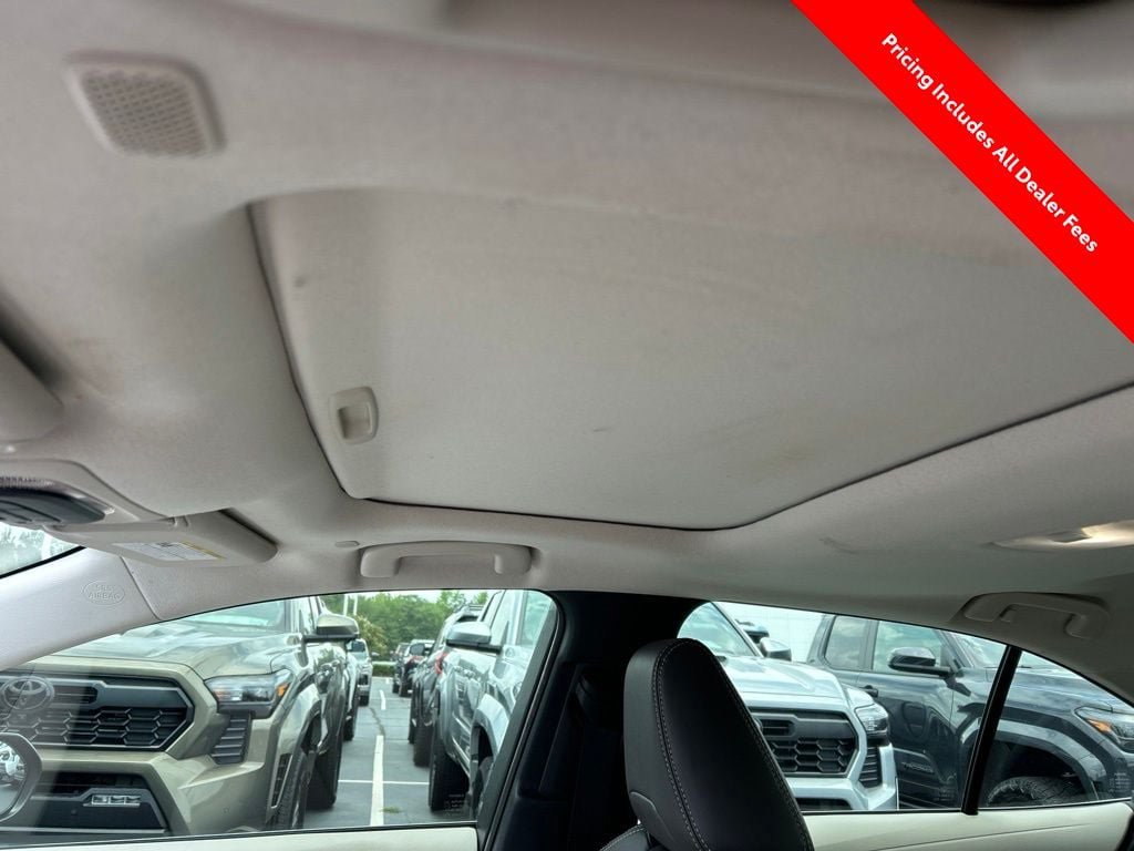 Used 2024 Toyota Corolla XLE FWD image 5