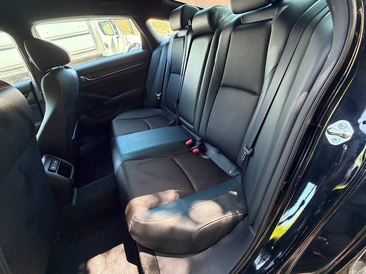 Used 2022 Honda Accord Sport image 28