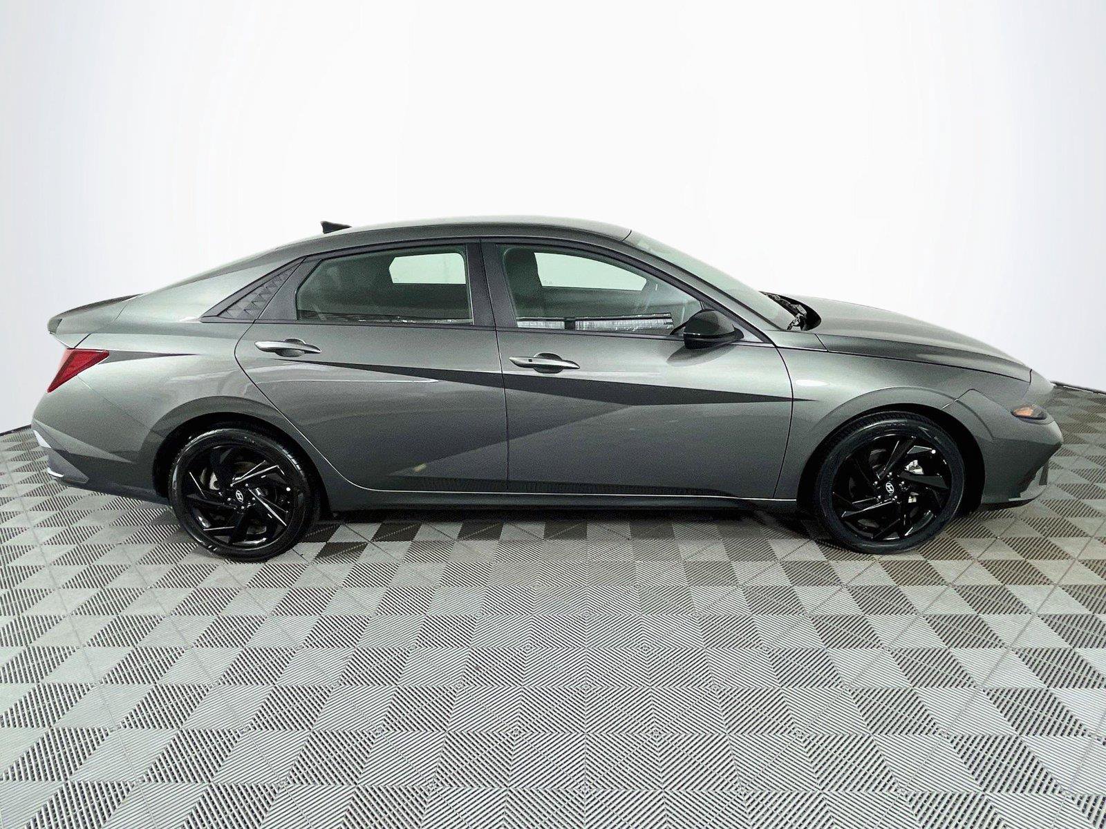 Certified 2026 Hyundai Elantra Sport FWD image 11