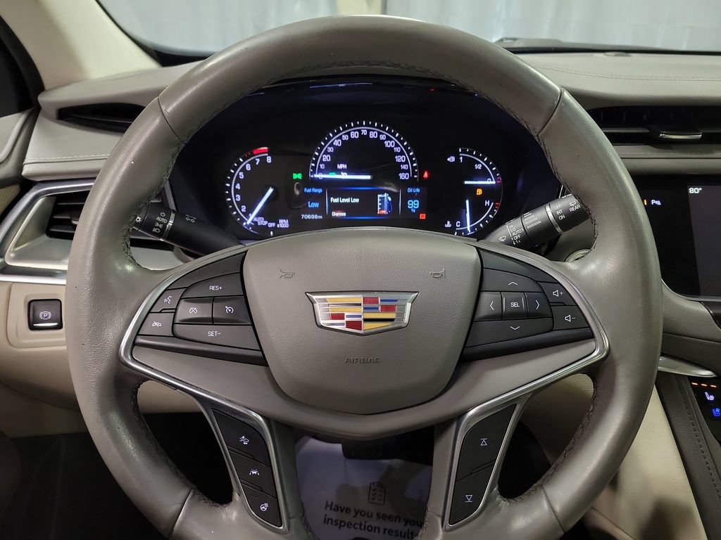 Used 2018 Cadillac XT5 Premium Luxury FWD image 16
