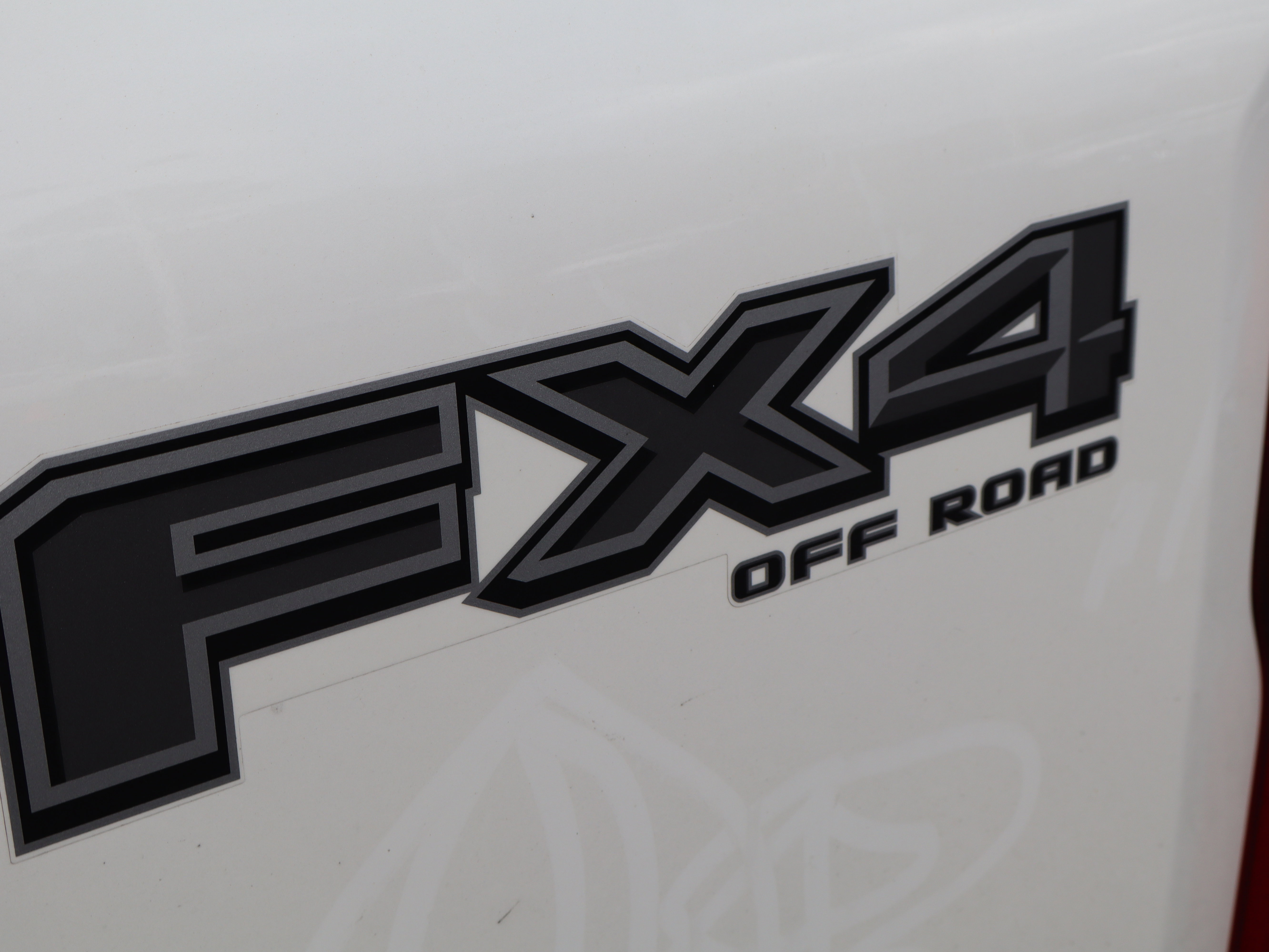 Used 2025 Ford F350 Lariat w/ Black Appearance Package image 41