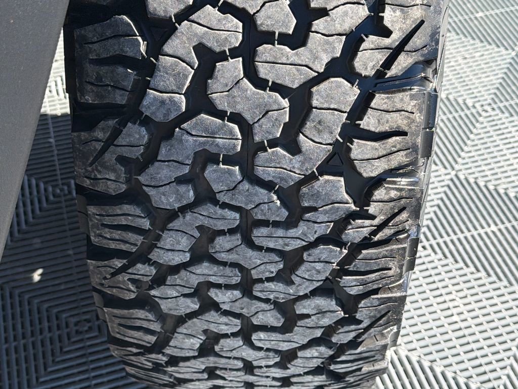 Used 2018 Jeep Wrangler Unlimited Rubicon image 17