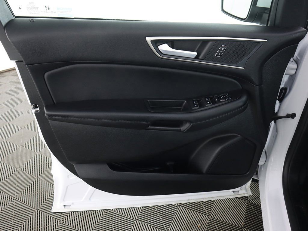 Used 2024 Ford Edge SEL image 21