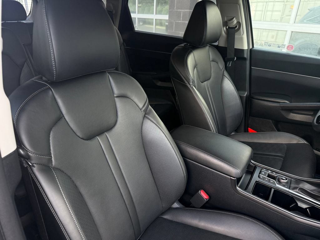 Used 2025 Kia Sorento EX AWD/4WD image 49