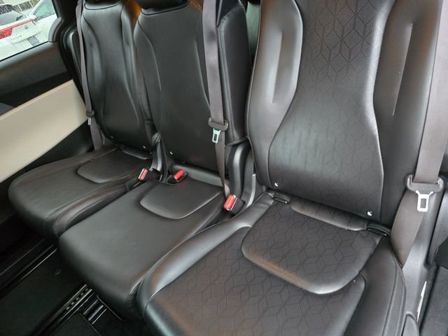 Certified 2022 Kia Carnival LX image 21