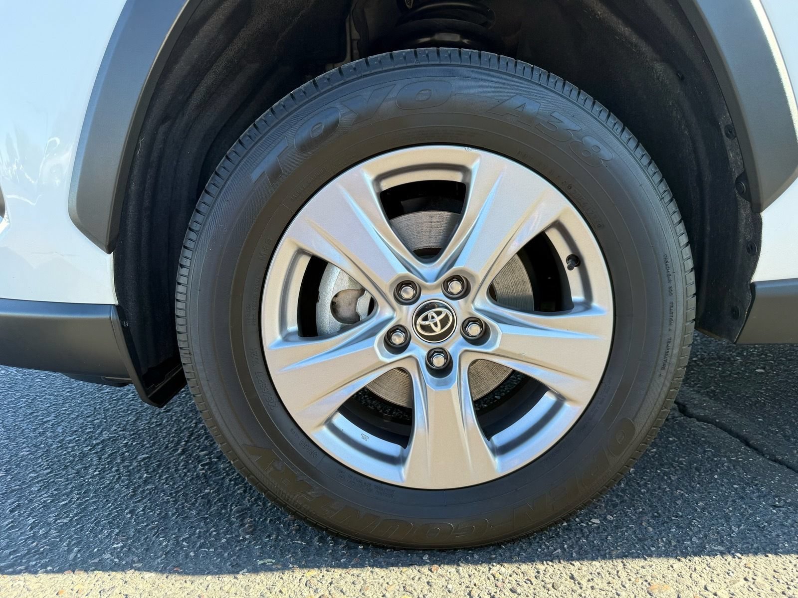 Used 2025 Toyota RAV4 XLE AWD/4WD image 11