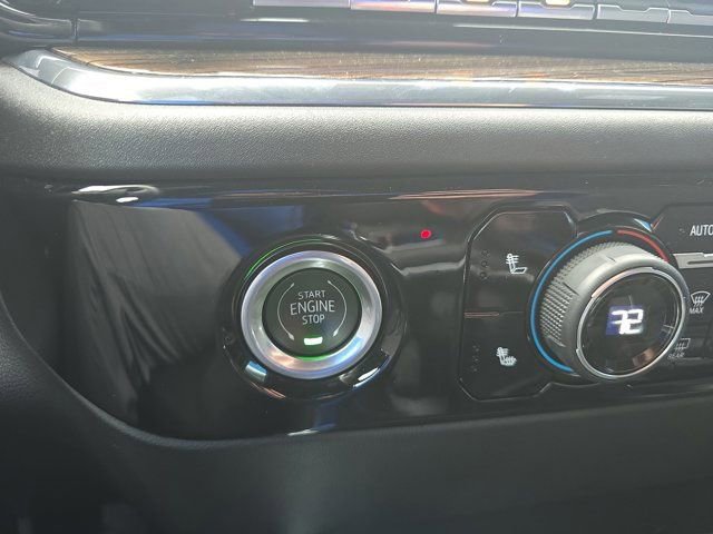 Used 2023 Chevrolet Silverado 1500 RST AWD/4WD image 37