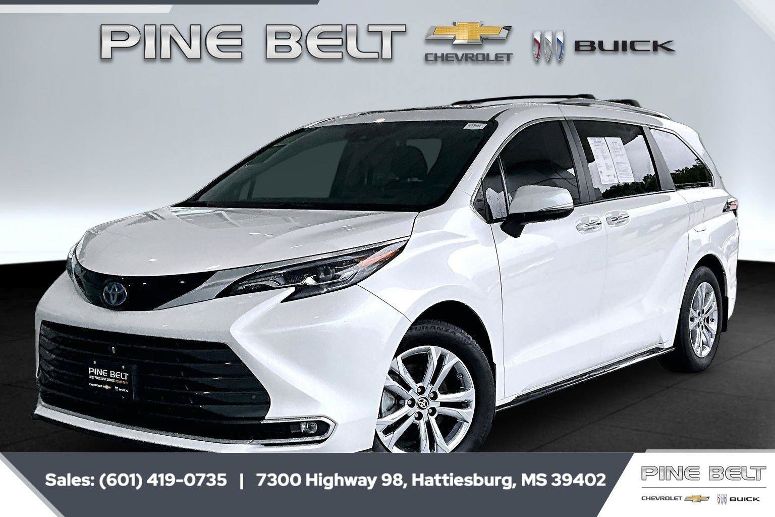 Used 2024 Toyota Sienna Platinum AWD/4WD image 10