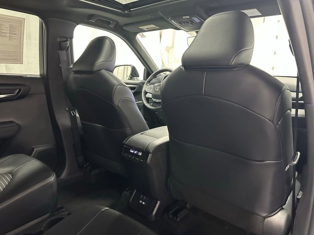 Used 2025 Toyota Highlander XSE image 61