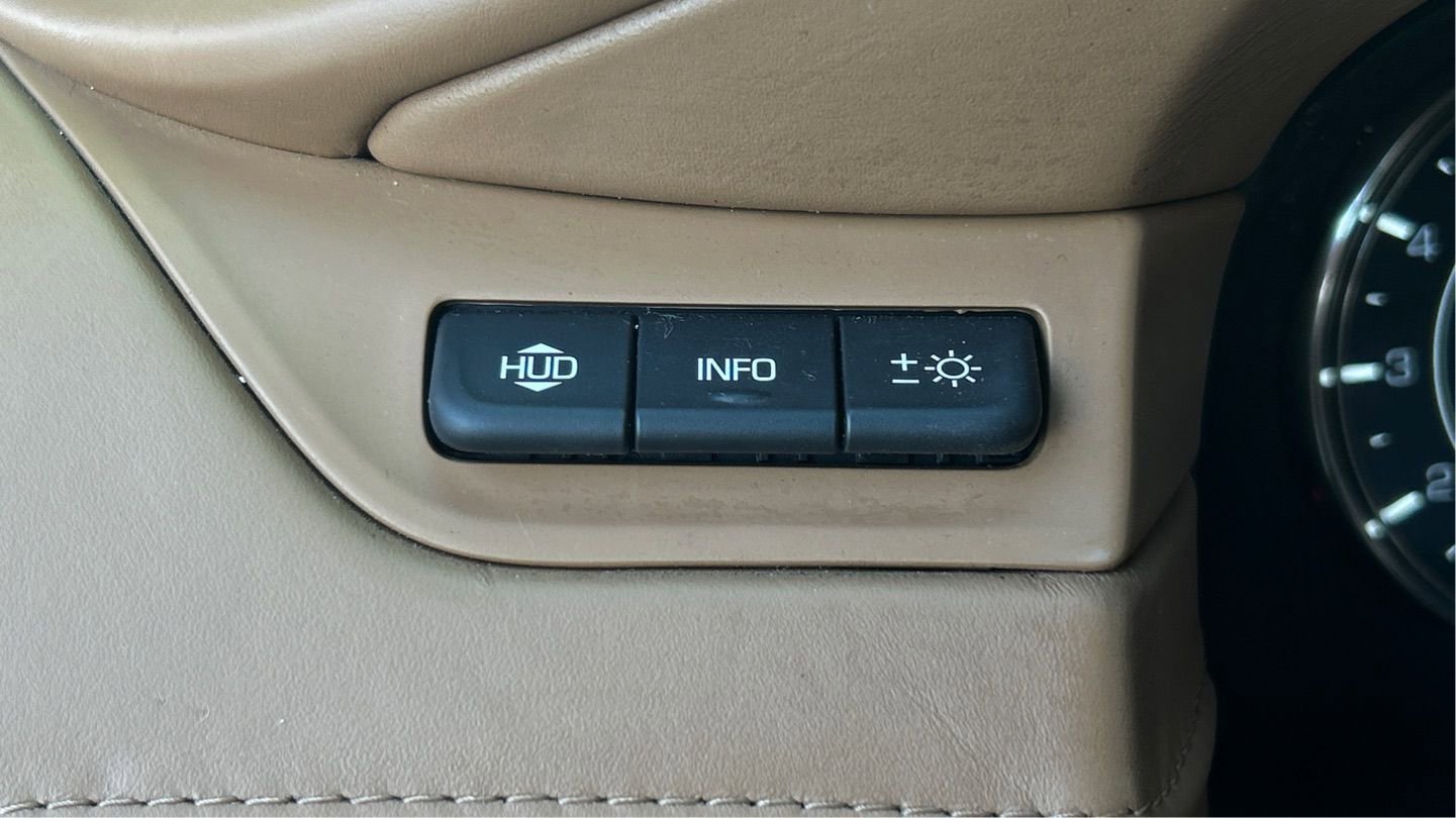 Used 2017 Cadillac Escalade Platinum RWD image 50