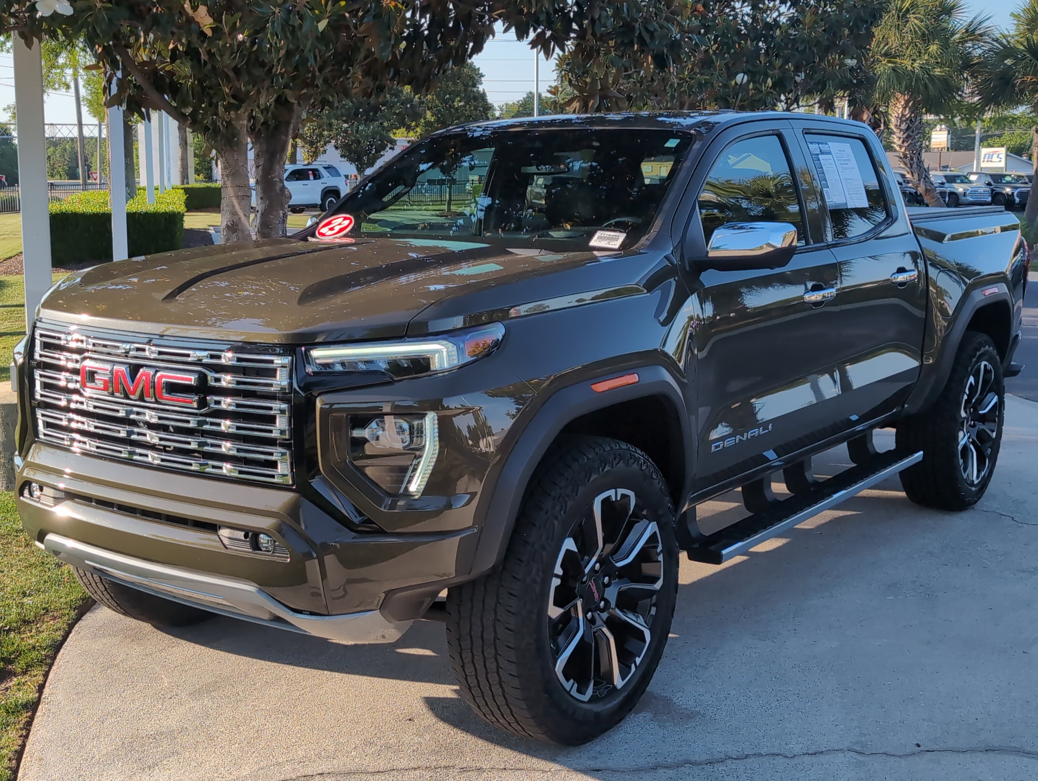 Used 2023 GMC Canyon Denali AWD/4WD image 5