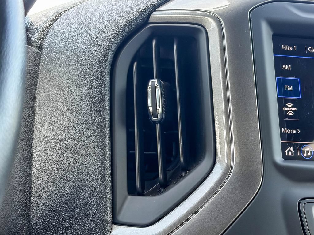 Certified 2025 Chevrolet Silverado 1500 Custom AWD/4WD image 21
