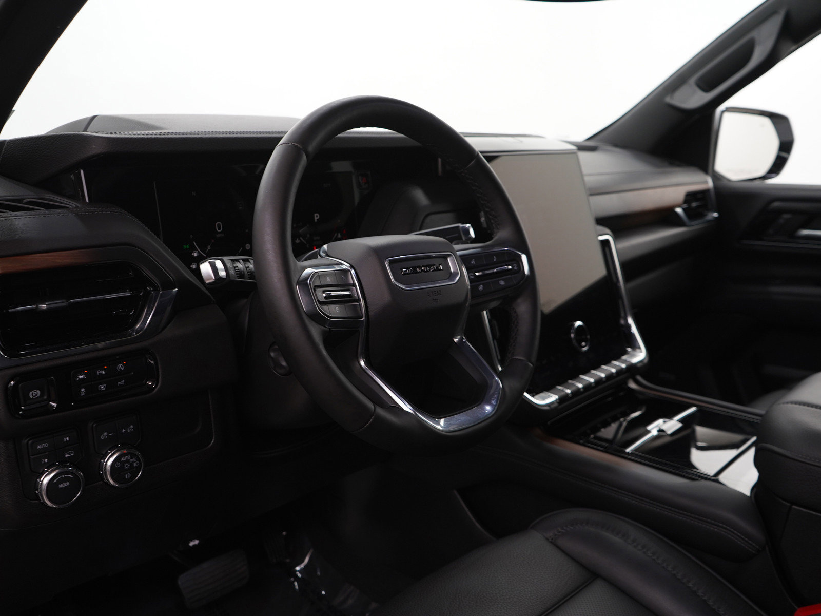 Used 2025 GMC Yukon XL Denali image 18