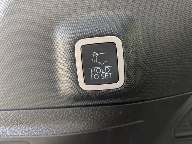 Used 2025 Jeep Grand Cherokee Limited image 15