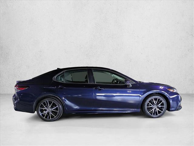 Used 2022 Toyota Camry SE FWD image 4