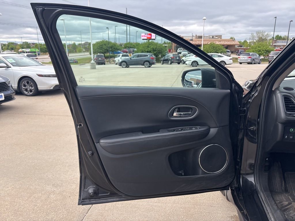 Used 2016 Honda HR-V EX-L image 9