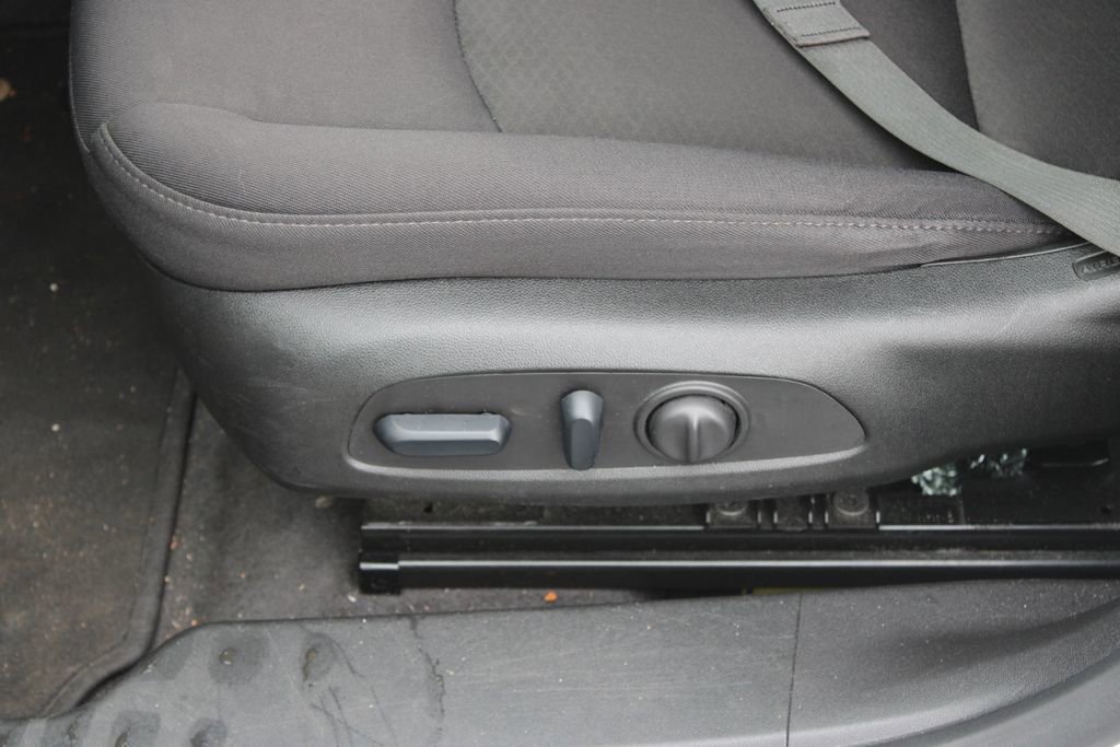 Used 2024 Chevrolet Malibu LT image 35