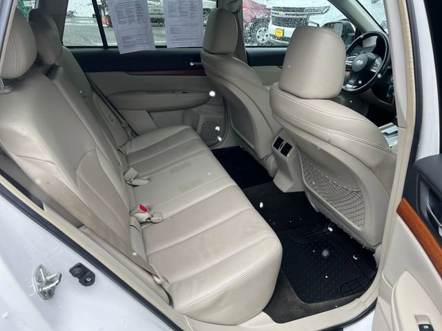 Used 2014 Subaru Outback 3.6R Limited image 44