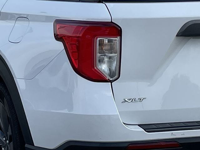 Used 2021 Ford Explorer XLT w/ Equipment Group 202A RWD image 6