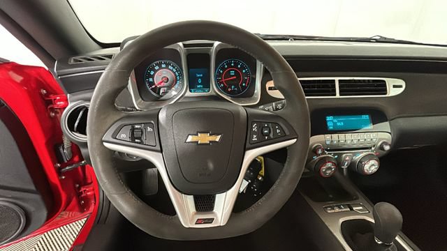 Used 2015 Chevrolet Camaro Z/28 RWD image 14