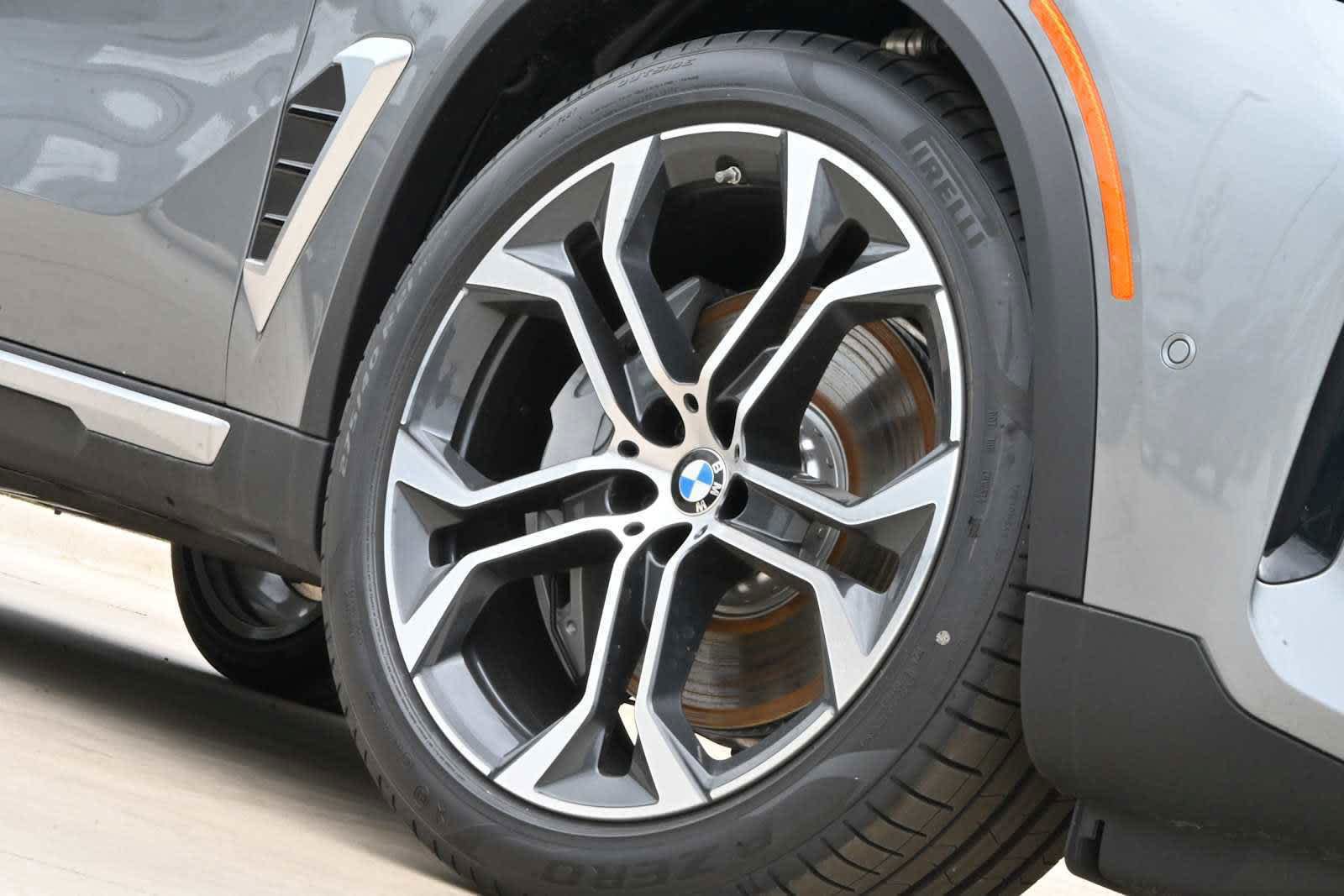 Used 2026 BMW X5 xDrive50e w/ Executive Package AWD/4WD image 10