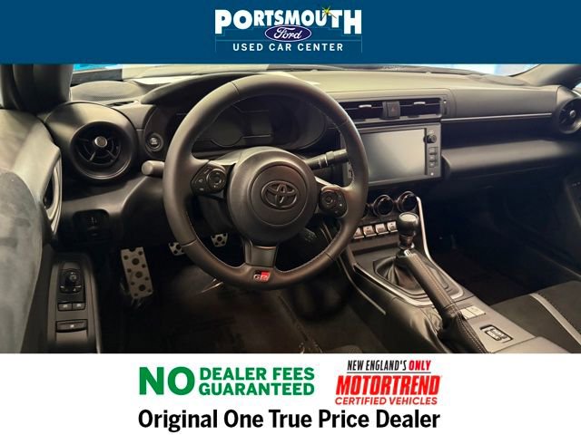 Used 2025 Toyota GR86 Premium w/ Performance Package image 7