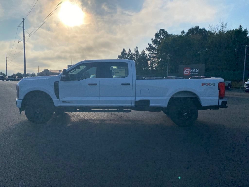 New 2026 Ford F350 XL w/ STX Appearance Package AWD/4WD image 4