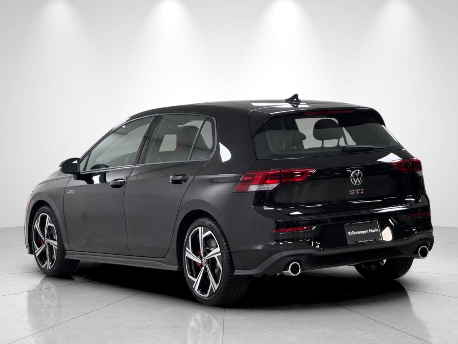 New 2026 Volkswagen GTI SE FWD image 3