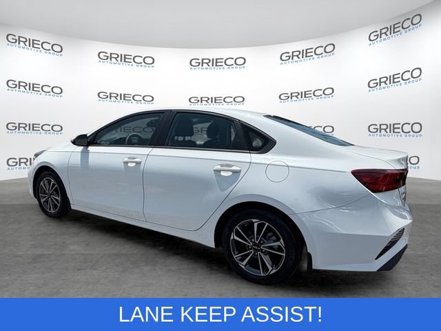 Used 2023 Kia Forte LXS FWD image 5