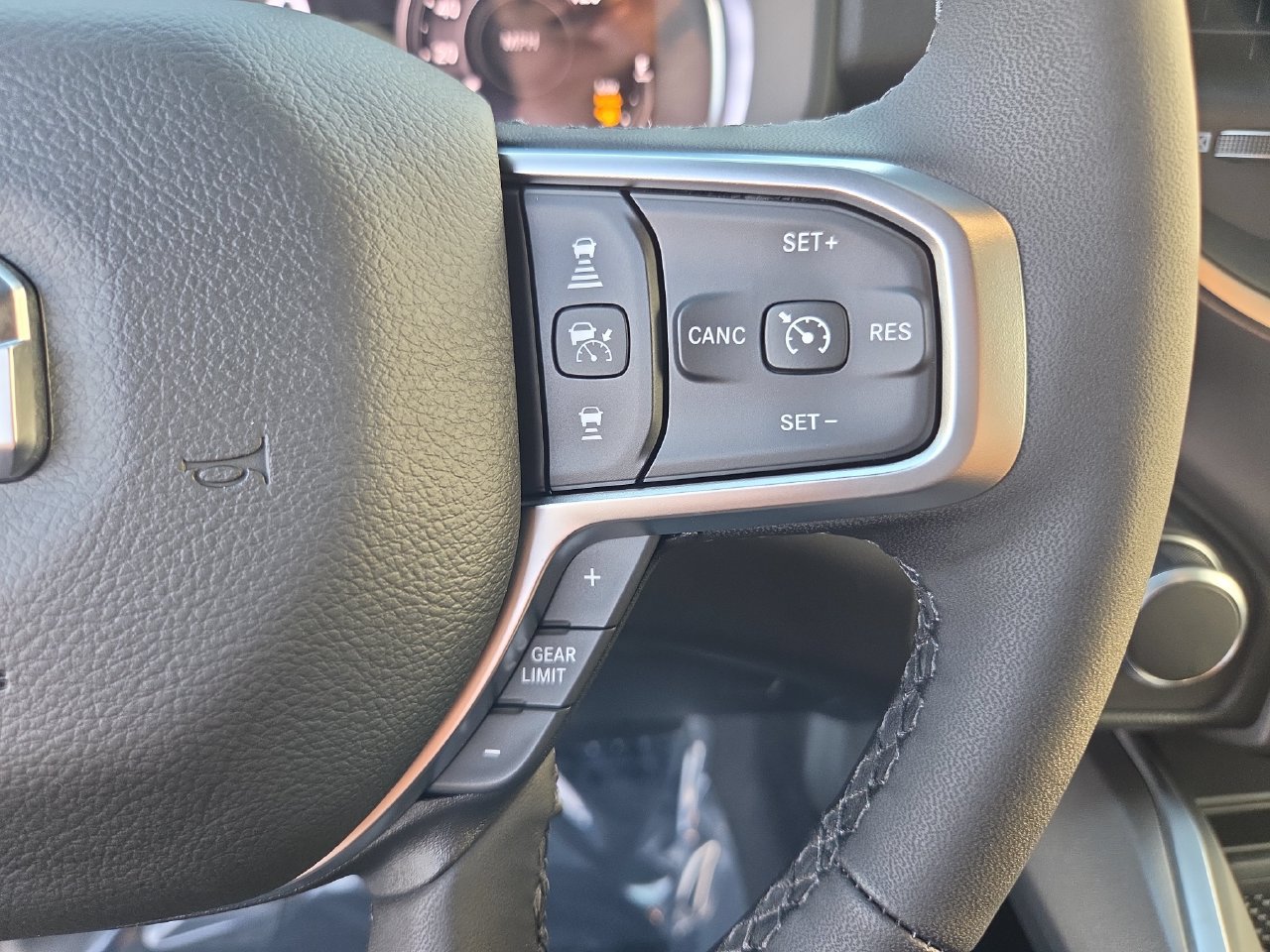 New 2027 RAM 1500 4x4 Crew Cab image 15