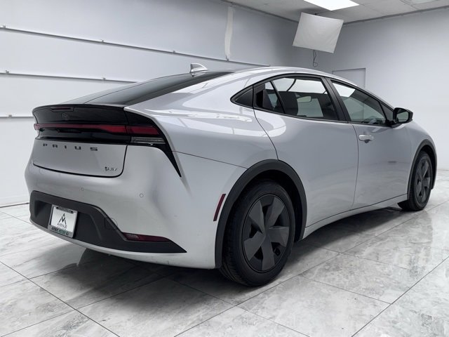 Used 2024 Toyota Prius LE image 7