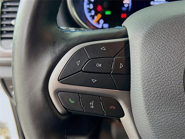 Used 2020 Jeep Grand Cherokee Laredo image 13