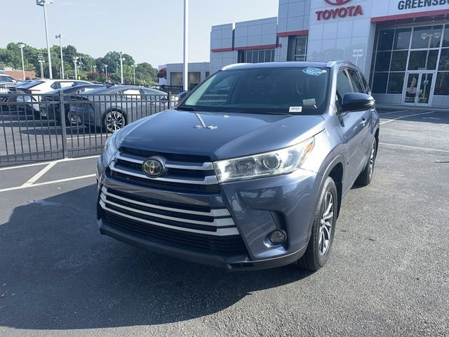 Used 2018 Toyota Highlander XLE AWD/4WD image 4