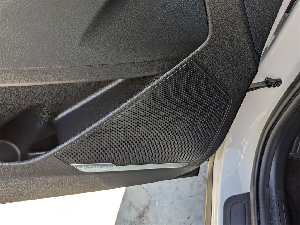 Certified 2025 Kia Sportage SX image 22