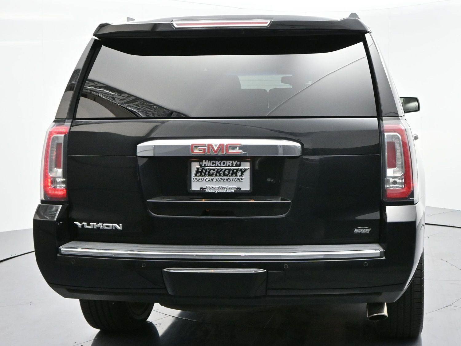 Used 2017 GMC Yukon Denali image 6