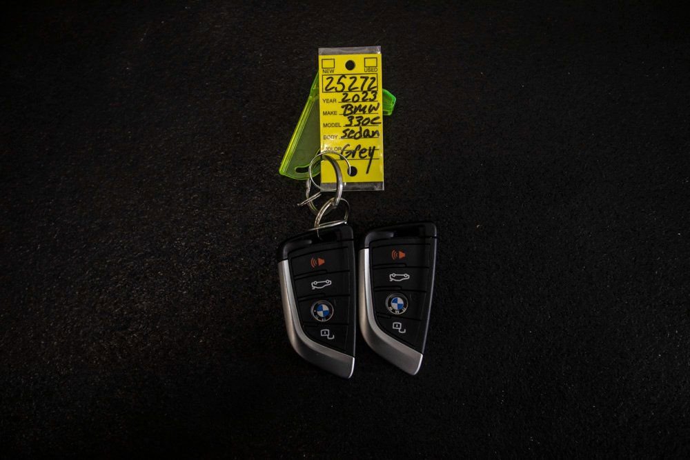 Used 2023 BMW 330e xDrive w/ M Sport Package image 35