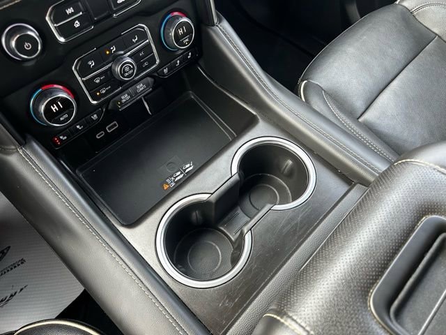 Used 2023 Chevrolet Suburban Premier image 19