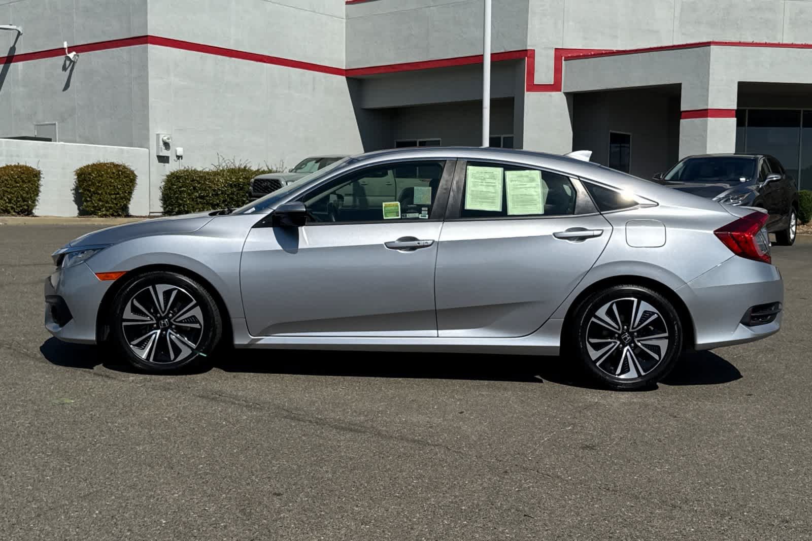 Used 2018 Honda Civic EX-T image 9