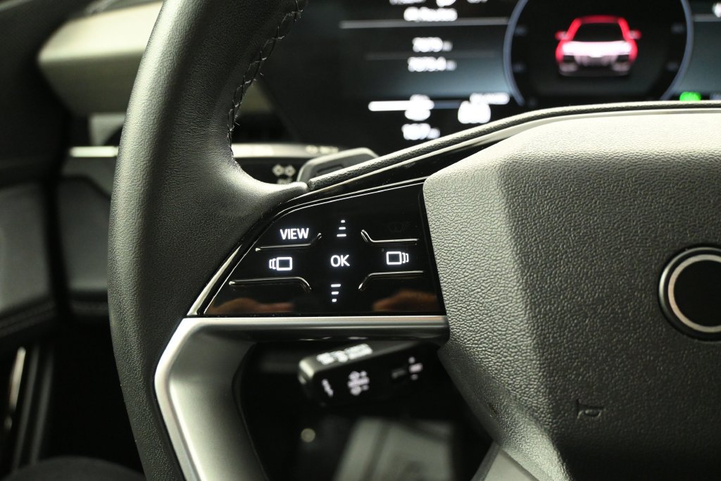 Used 2025 Audi Q6 e-tron Premium w/ Convenience Package AWD/4WD image 14